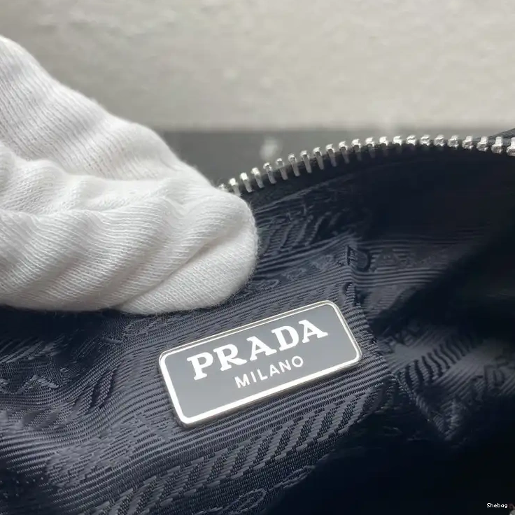 206B570025 Prada Bags 0611
